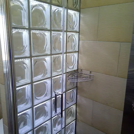 Zum Ringelberg בית הארחה 2*